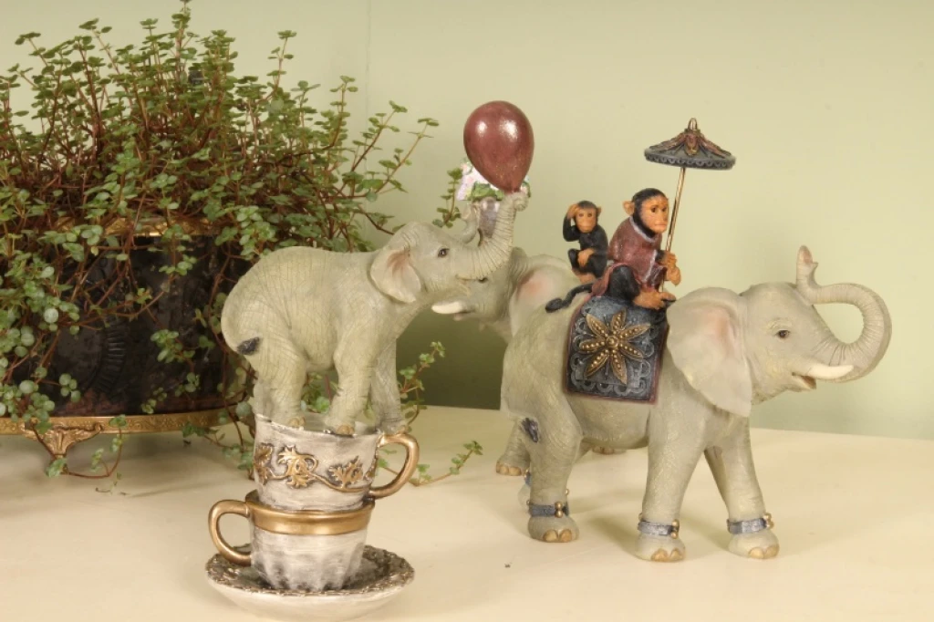 Scultura Animale Elefante con Scimmia - marrone - 19 cm