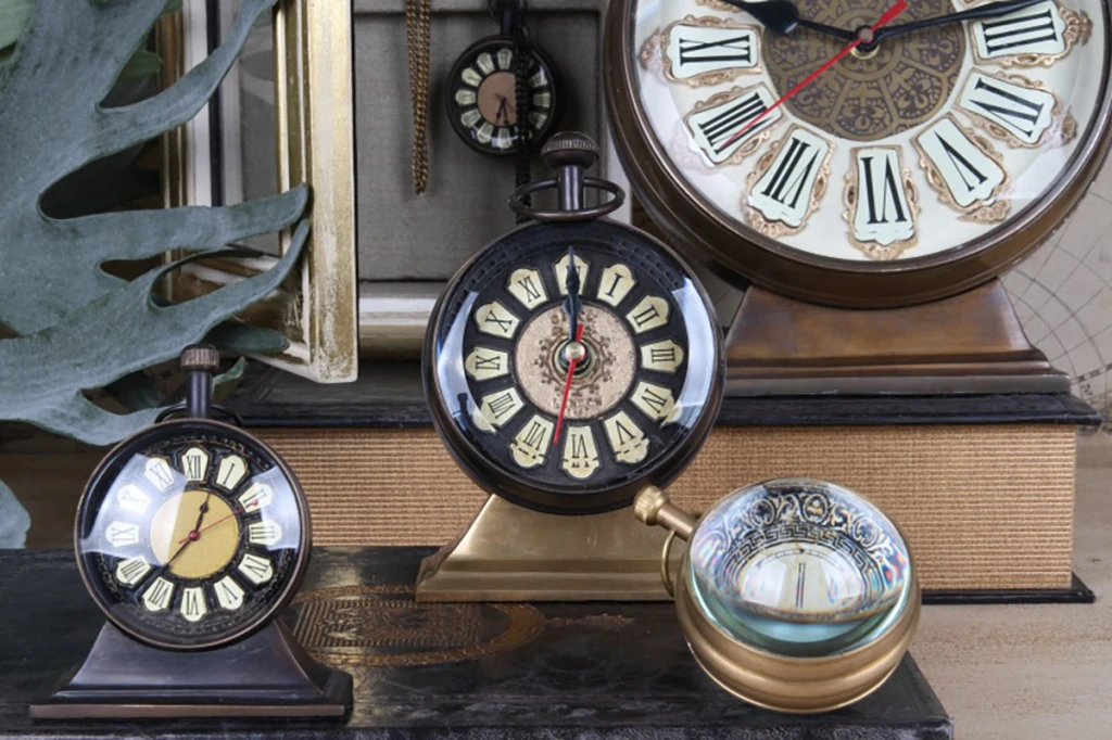 Orologio da tavolo Alain - nero - ottone - 15 cm