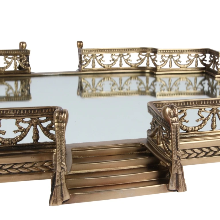 Vassoio in ottone dorato - 71 x 50 cm